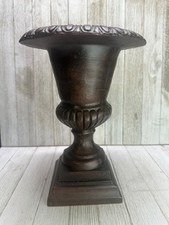 Vaso decorativo vintage de resina decoração de jardim com pés de plantadeira 10" de altura 7" de diâmetro comprar usado Vaso decorativo vintage de resina decoração de jardim com pés de plantadeira 10" de altura 7" de diâmetro comprar usado  Enviando para Brazil