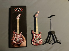 Mini guitarra colecionável EVH Frankenstein 5150 Eddie Van Halen, usado comprar usado  Enviando para Brazil