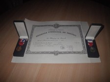 Diplôme médaille travail d'occasion Diplôme médaille travail d'occasion  Grans