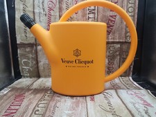 MUITO RARO Suporte para Garrafa Veuve Clicquot Caixa para Garrafa de Champanhe em Forma de Lata de Rega, usado comprar usado  Enviando para Brazil