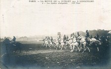 Paris militaire revue d'occasion Paris militaire revue d'occasion  Genillé