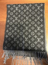 Sciarpa louis vuitton usato  Formigine