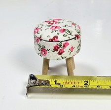 Banqueta penteadeira floral moderna miniatura para casa de bonecas móveis para quarto 1:12 comprar usado  Enviando para Brazil