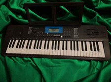 Tastiera elettronica 211 usato  Concorezzo