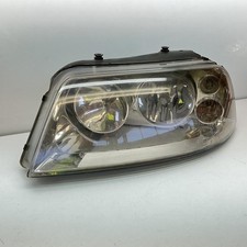 Faro anteriore sinistro usato  Italia