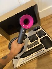 Dyson supersonic 1600w d'occasion  Brive-la-Gaillarde
