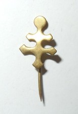 Petit insigne epinglette d'occasion  Senozan