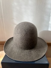 Cappello donna martin usato Cappello donna martin usato  Bologna