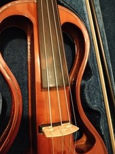 Violino elettrico amplificato usato  Massafra