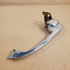 Usado, Maçaneta de porta Jaguar XJ6 Series 2 1973-1979 original esquerda esquerda externa cromada fabricante de equipamento original comprar usado Usado, Maçaneta de porta Jaguar XJ6 Series 2 1973-1979 original esquerda esquerda externa cromada fabricante de equipamento original comprar usado  Enviando para Brazil