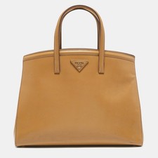 Prada tan saffiano d'occasion  Expédié en Belgium