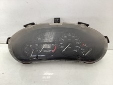 Quadro strumenti contachilomet usato Quadro strumenti contachilomet usato  Italia