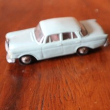 Ancienne voiture miniature d'occasion  Neuville-aux-Bois
