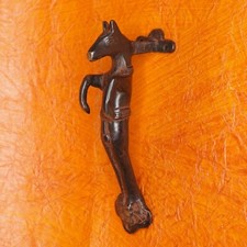 Maçaneta de porta em forma de cavalo de corrida antiga repro feita à mão para janela de latão Almirah comprar usado  Enviando para Brazil