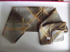 Foulard beige jaune d'occasion  Saint-Laurent-Nouan