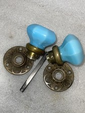 Par antigo de maçanetas de porta de vidro leitoso azul bebê maçanetas e rosetas de latão comprar usado  Enviando para Brazil