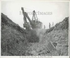 Press photo digging for sale  Memphis