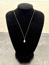 Delicate 9ct gold for sale  MARLBOROUGH