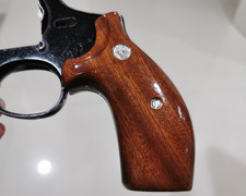 Usado, BANANA GRIPS PARA S&W K, L QUADRO BUNDA REDONDA 66, 686, 696 MADEIRA SAPELE #ALEATÓRIO comprar usado  Enviando para Brazil