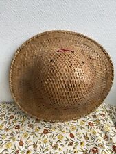 Ancien chapeau asiatique d'occasion Ancien chapeau asiatique d'occasion  Aix-les-Bains