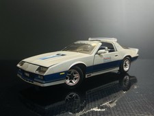 1982 Chevrolet Camaro Z/28 66th Indianapolis 500 Pace Car 1/18 Sun Star Leia! comprar usado 1982 Chevrolet Camaro Z/28 66th Indianapolis 500 Pace Car 1/18 Sun Star Leia! comprar usado  Enviando para Brazil