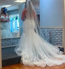 Stunning wedding dress for sale  Delta