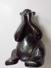 Estante vintage? URSO DE CERÂMICA PRETO METAL ESMALTE ARGILA PATAS SENTADAS LEVANTADAS FRASCO ASSINADO comprar usado  Enviando para Brazil