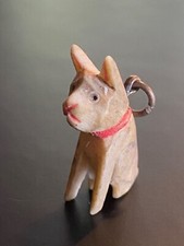 ANTIGO RELÓGIO CHARME PINGENTE CACHORRO TOURO VERMELHO DOURADO CREME ESCULPIDO À MÃO MARFIM comprar usado  Enviando para Brazil
