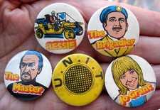 DR WHO genuíno vintage 1971 Kelloggs lote de cereais BBC TV 32mm pin EMBLEMAS, usado comprar usado  Enviando para Brazil