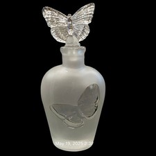 Frasco de perfume borboleta vidro fosco vazio com rolha vaidade 7" de altura comprar usado Frasco de perfume borboleta vidro fosco vazio com rolha vaidade 7" de altura comprar usado  Enviando para Brazil