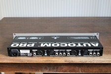 Behringer autocom pro usato  Spedire a Italy