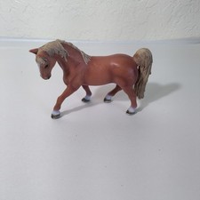 Estatueta de cavalo garanhão 2007 Schleich marrom bronzeado Tennessee Walker aposentada 5 polegadas comprar usado  Enviando para Brazil