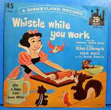 WALT DISNEY SNOW WHITE WHISTLE WHILE YOU WORK 7" 1962 NICE CONDITION! VG/VG+!!A comprar usado  Enviando para Brazil
