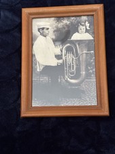 Foto interessante de menina na tuba comprar usado  Enviando para Brazil