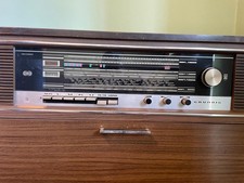 Mobile con radio usato  Pavia