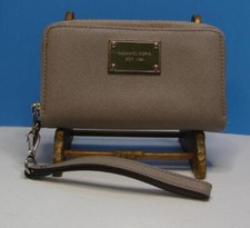 Carteira de identificação Michael Kors Taupe Tech nota com zíper ao redor acordeão pulseira, usado comprar usado  Enviando para Brazil