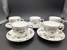 Set per tazze usato  Spedire a Italy