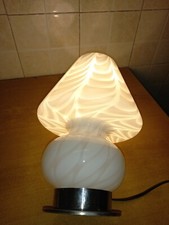 Bellissima lampada tavolo usato  Torino