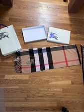 Burberry cashmere scarf d'occasion  Expédié en Belgium
