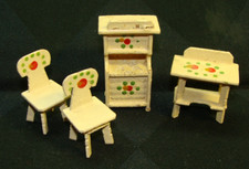 Conjunto de cozinha vintage miniatura de madeira cadeiras mesa e armário feito na Alemanha  comprar usado  Enviando para Brazil