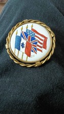 Broche patriotique drapeaux d'occasion Broche patriotique drapeaux d'occasion  Voisins-le-Bretonneux