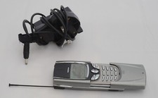 Telefon Nokia 8890 z zasilaczem UK - używany stan roboczy na sprzedaż  Wysyłka do Poland