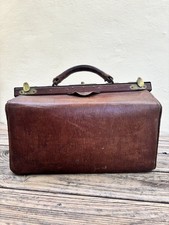 Antique leather doctor d'occasion  Expédié en Belgium