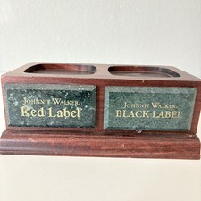 Raro Johnnie Walker Red Label & Black Label suporte de madeira uísque 8”x4.75”x3” de altura, usado comprar usado  Enviando para Brazil