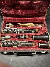 CLARINETE DE MADEIRA VINTAGE A. FONTAINE COUESNON - FEITO NA FRANÇA.  ESTADO MUITO BOM  comprar usado CLARINETE DE MADEIRA VINTAGE A. FONTAINE COUESNON - FEITO NA FRANÇA.  ESTADO MUITO BOM  comprar usado  Enviando para Brazil
