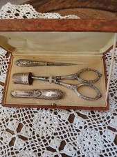 Usado,  NÉCESSAIRE COUTURE ARGENT MASSIF COFFRET CISEAUX DÉ ETUI à AIGUILLE POINÇON comprar usado  Enviando para Brazil