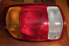 Lanterna traseira esquerda do driver âmbar com vermelho e branco compatível com 98-99 RANGER 44ZH-1222 comprar usado  Enviando para Brazil