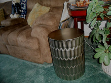 Accent end table for sale  Warrenton