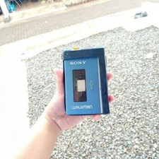 Reprodutor de cassete Sony Walkman TPS-L2 (azul com estojo azul) totalmente funcional comprar usado  Enviando para Brazil