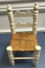 Silla de juguete pequeña de madera blanca con asiento de hilo de yute tejido. 7,5" X 4" segunda mano  Embacar hacia Argentina